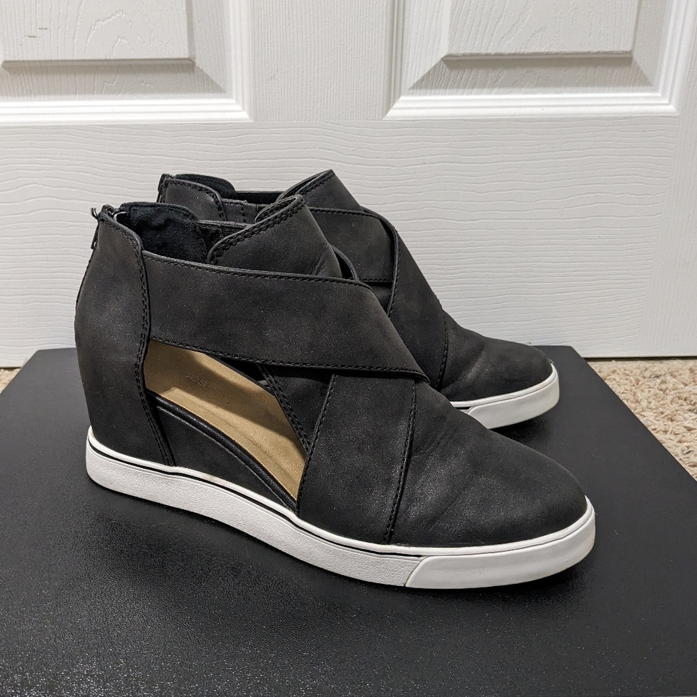 Maurices, Wedge Sneaker Shoes, Women's Size 12, Black/Shimmer